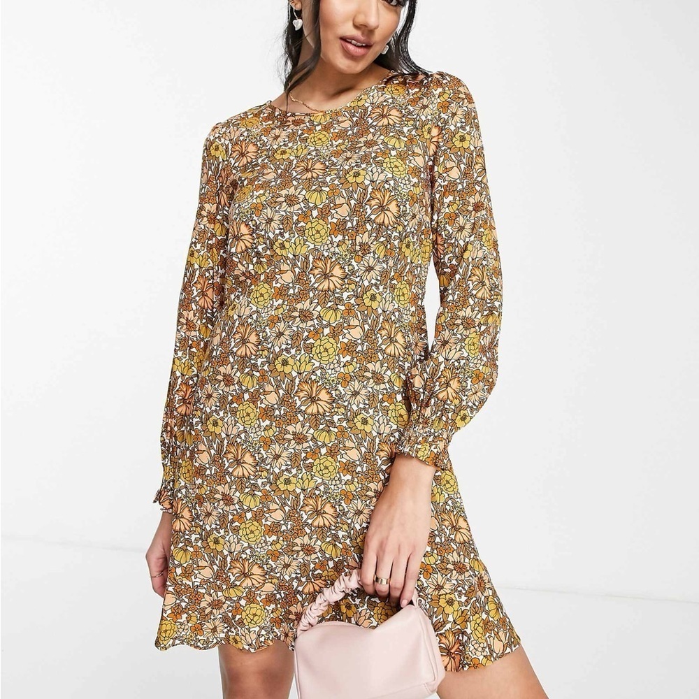 & Other Stories frill hem mini dress in 70's flower print 4